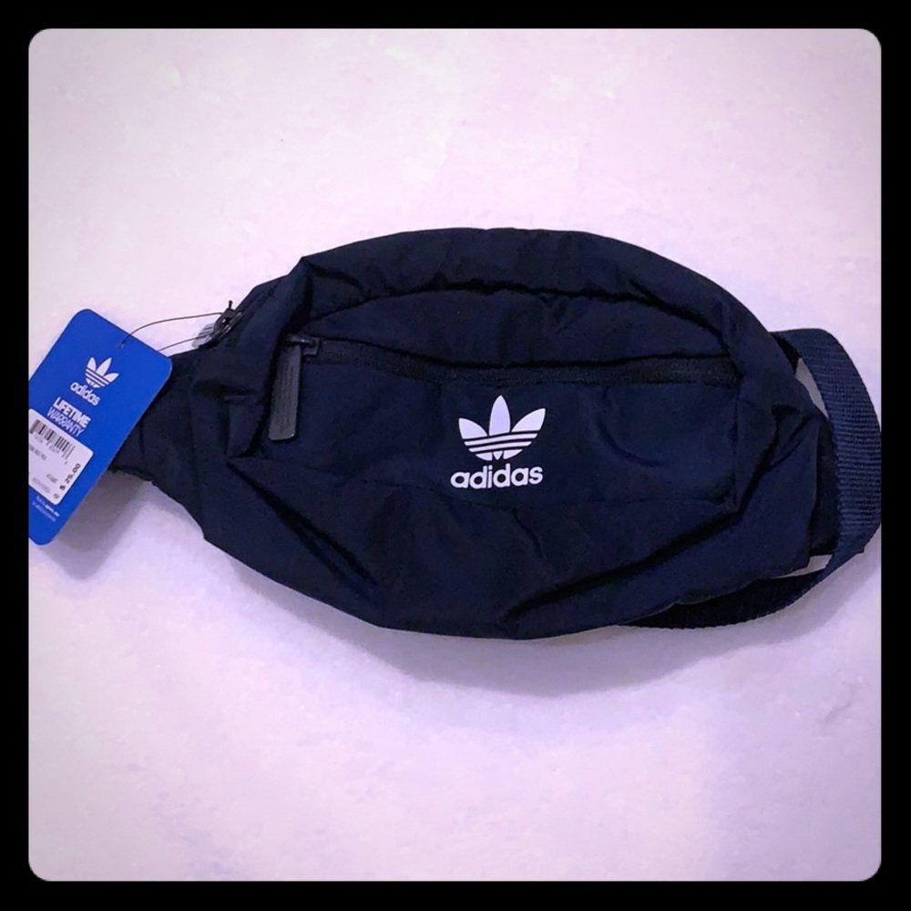 Adidas navy fannypack